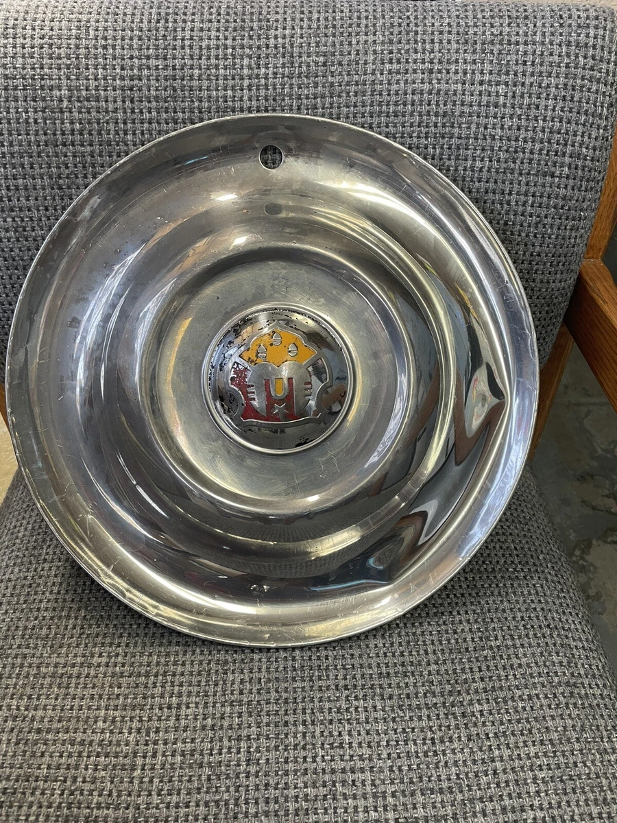 Vintage oldsmobile hubcaps deals