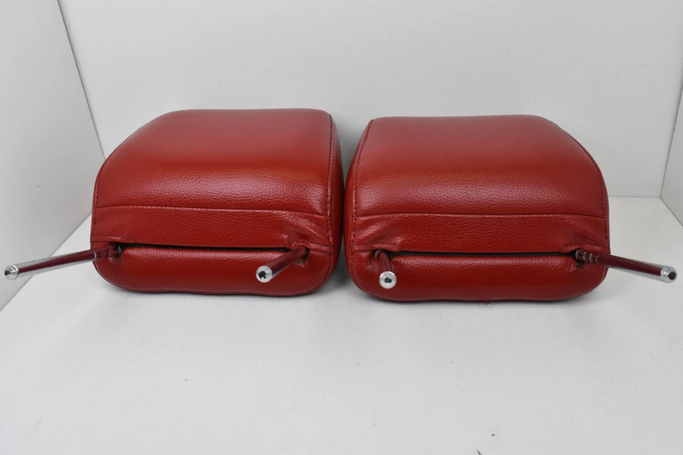 Juego de reposacabezas de cuero rojo asiento delantero Ford Mustang 2005-2009 conjunto de pares OEM Foto 3 de 4