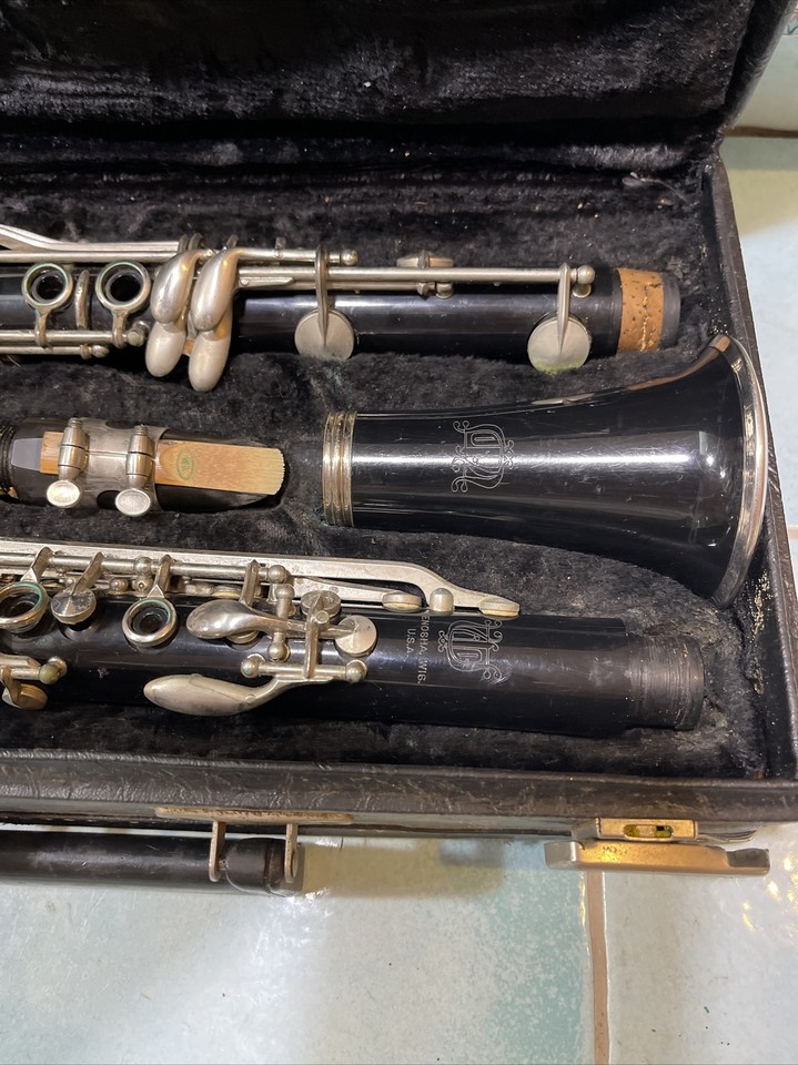 Vito Kenosha Wisconsin With Hard Case Noble Mouth Free