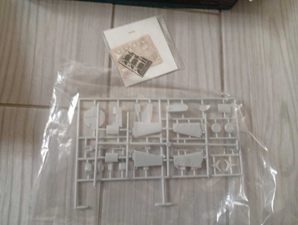 1:48 EDUARD BELL X1 MACHBUSTER - Immagine 3 di 4