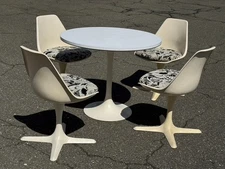 Burke Tulip Round White Dining Table W/ 4 Chairs & Cushions