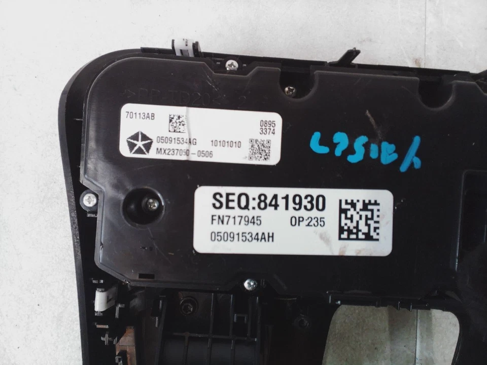 Chrysler 200 2015 control de temperatura con controles automáticos | doble zona Foto 2 de 4