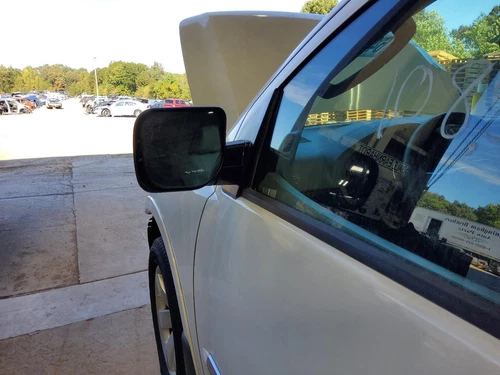 Used Left Door Mirror fits: 2012 Nissan Armada Power single arm mount w/o memory