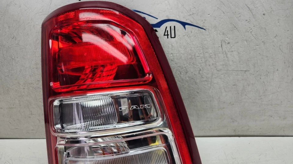 Luz trasera derecha Dodge Ram 1500 2019 2020 2021 2022 OEM AY06189 con guía rota Foto 3 de 4