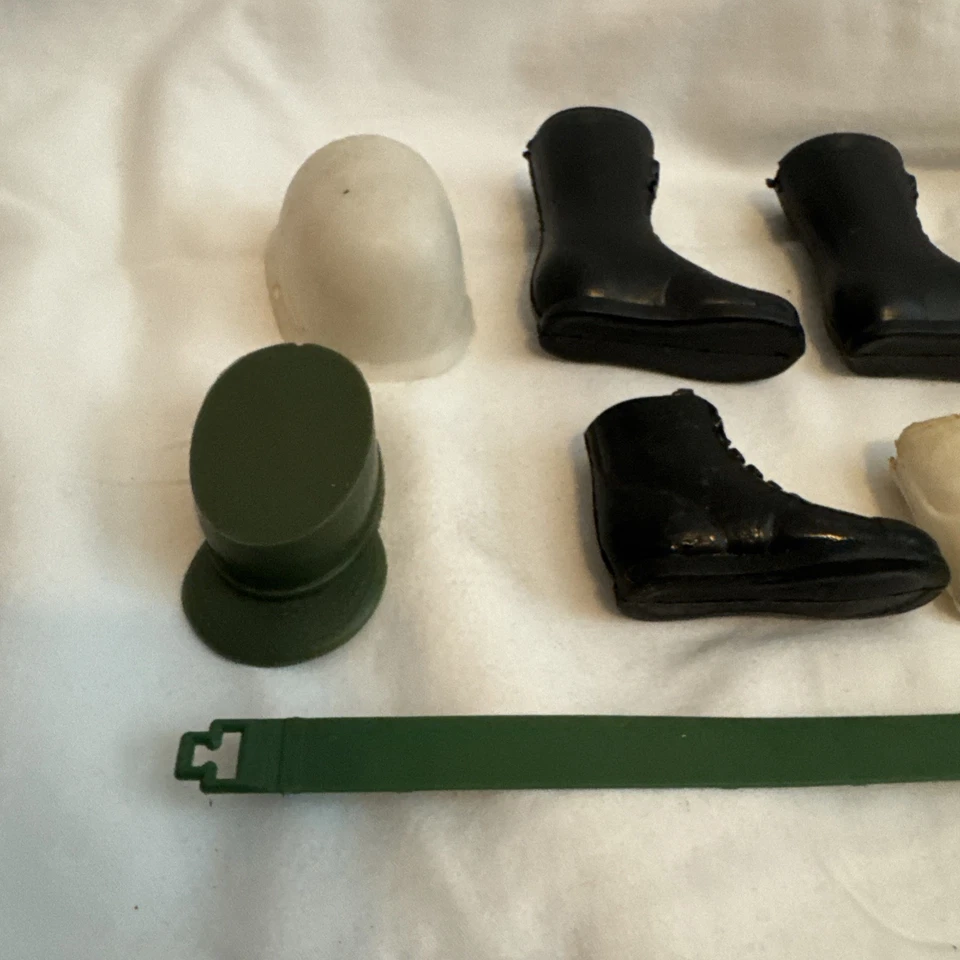 复古 20 世纪 70 年代 GI Joe Adventurer 靴子、腰带、帽子、杂项 — 第 4/4 张图片