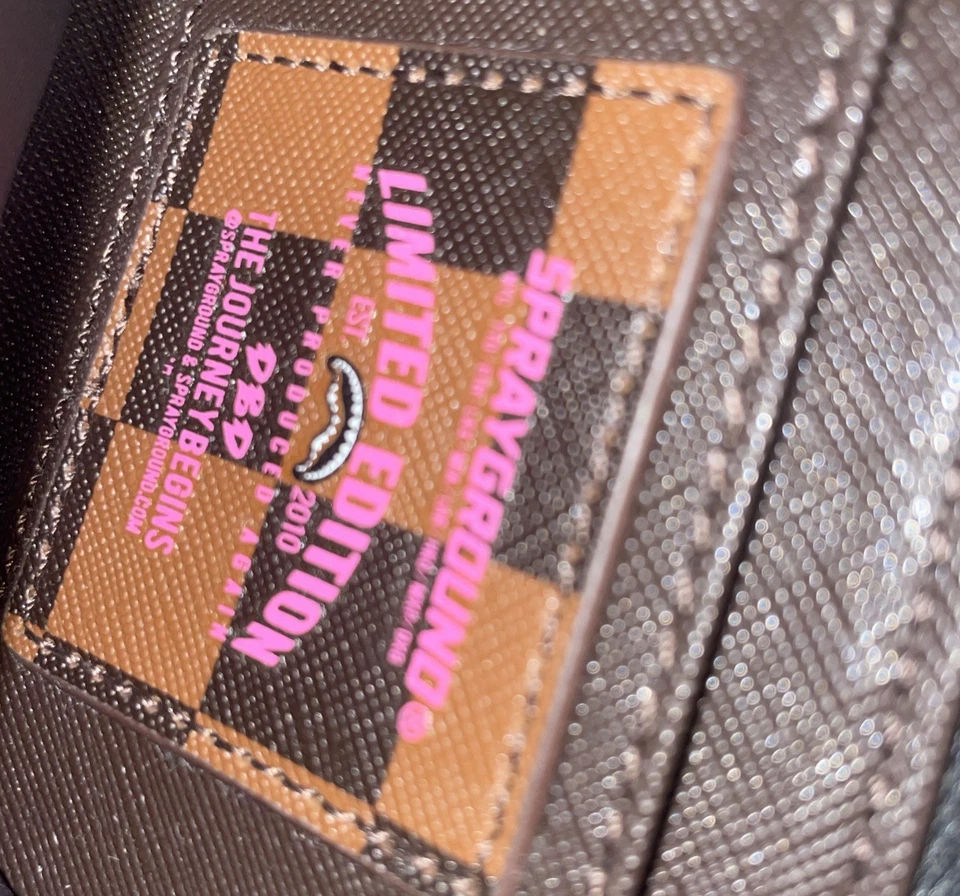 Carteira Sprayground Sharks In Paris In NY - Imagem 4 de 4