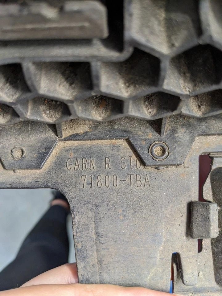 HONDA CIVIC LX HATCHBACK 右侧摇杆面板裙子成型黑色 1162574 — 第 2/4 张图片