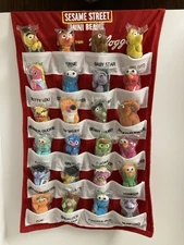 1999 Kellogg’s Sesame Street Mini Beans Complete Set 24 Red Display Hanger NIP