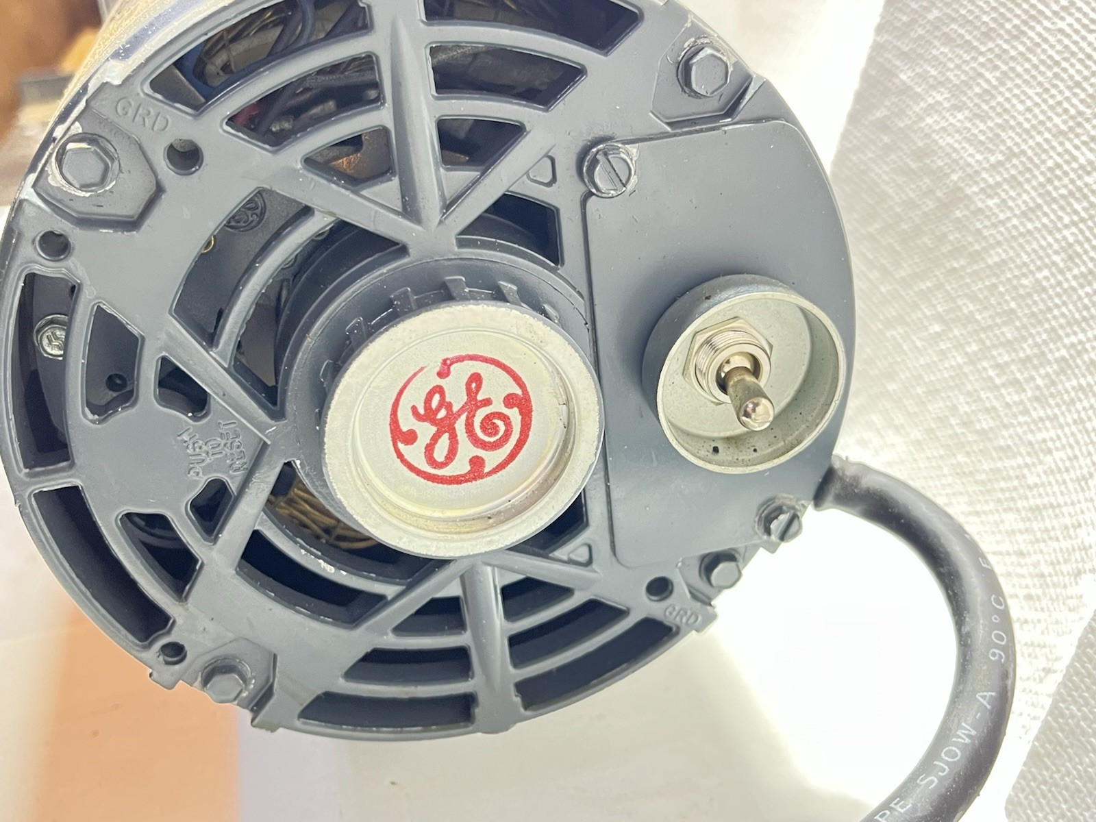 Robinair High Vacuum Pump Model 15102-B 3CFM used