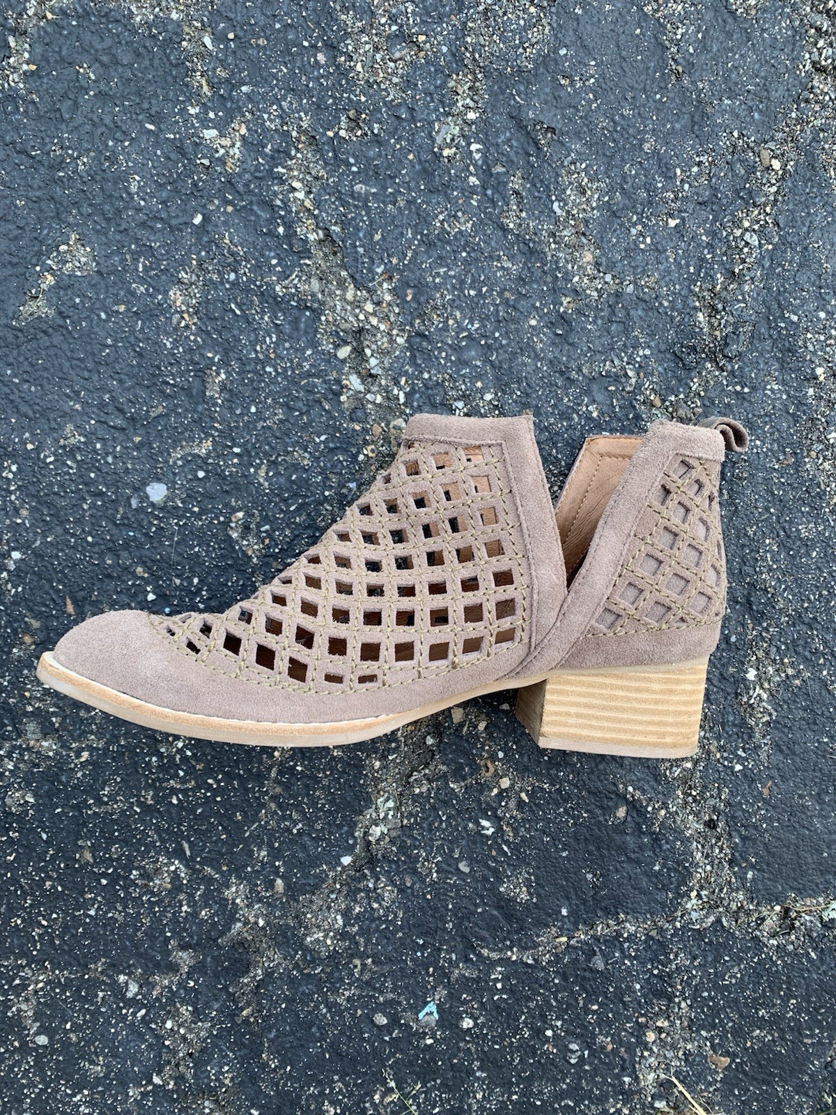 Jeffrey Campbell Tan Suede Boots Booties Size 7.5 - image 2