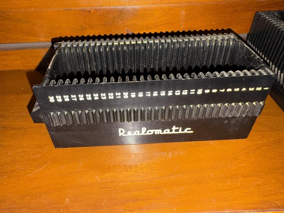 Set Of 8 Vintage REALIST 400 REALOMATIC TRAY 30 Cap Slide Projector File CADDY - Image 3 of 3