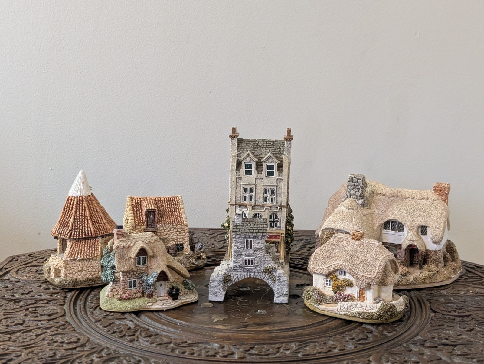 Lilliput Lane Bundle of 5 Preston Mill Clover Cottage + More Leonardo Book Shop