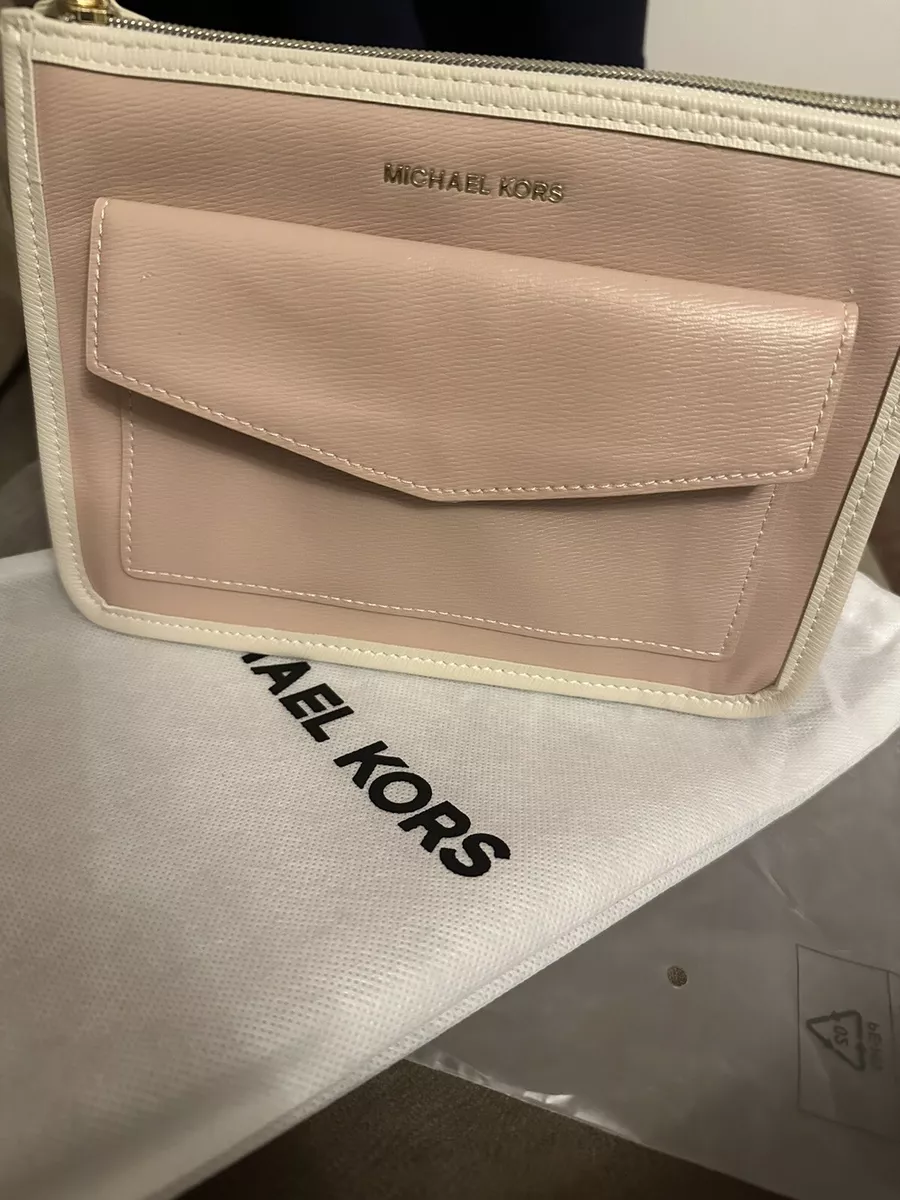 Michael kors 2024 pouch bag