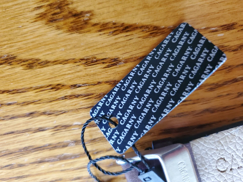 Relógio de quartzo masculino CAGARNY 6820 pulseira de couro movimento duplo - Novo com etiquetas - Imagem 4 de 4