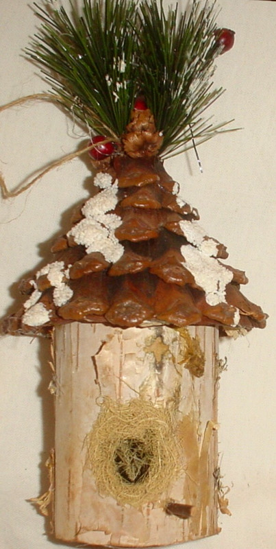 CHRISTMAS ORNAMENT WOOD LOG BIRD HOUSE w PINE CONE ROOF /8"