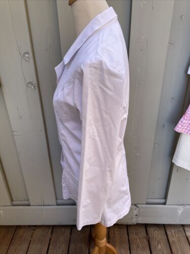 Women's 1st Quality META Fundamentals White Mid Length Lab Coat Size 8(M) - Picture 2 of 9