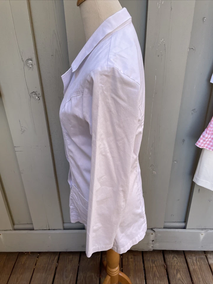Women's 1st Quality META Fundamentals White Mid Length Lab Coat Size 8(M) - Image 2 of 4