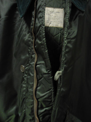US Military Impermeable Extreme Cold Weather Jacket (size Medium) - Picture 2 of 6