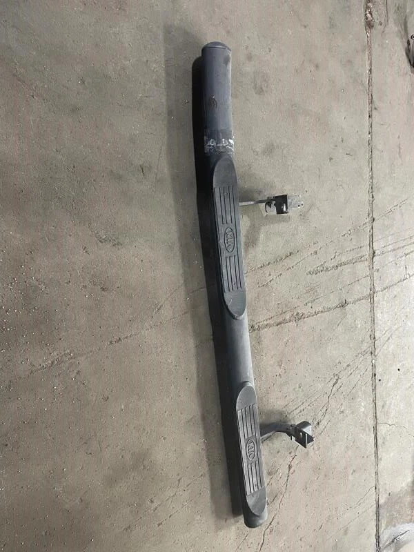 2006 KIA SORENTO LX LEFT DRIVER SIDE RUNNING BOARD STEP BAR OEM+ - Image 3 of 4