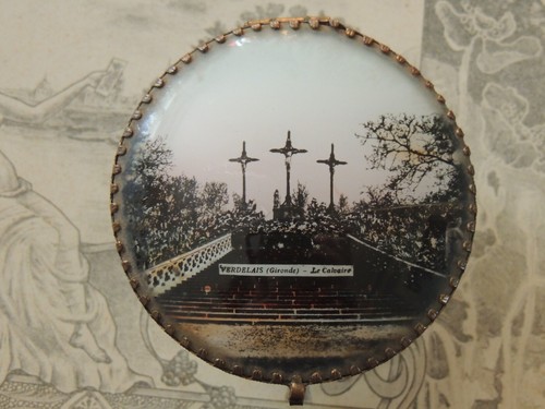 Ancienne Boite à Bijoux en verre et laiton Verdelais Le Calvaire Gironde - Bild 2 von 5