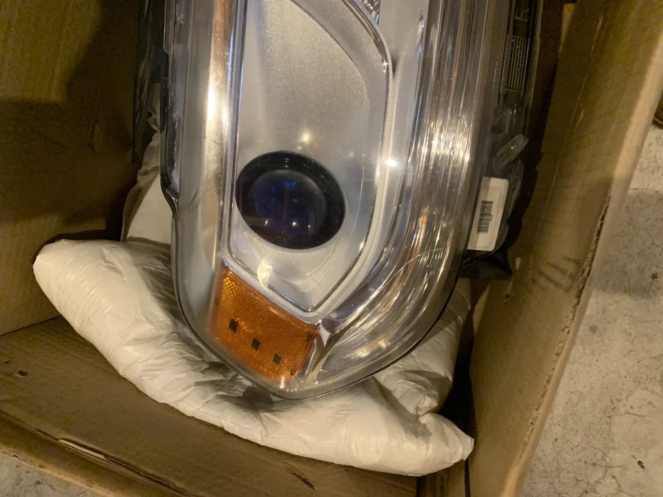 Оригинальные правые и левые фары для Dodge Durango 2016 2017 2018 2019 2020 годов выпуска - Изображение 2 из 4