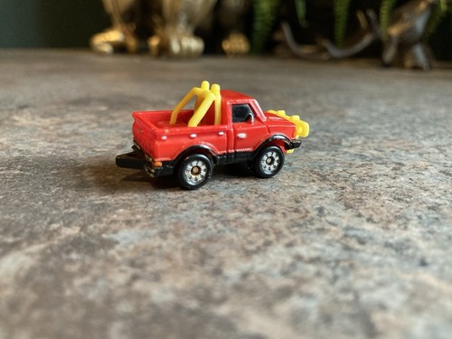 💥Micro Machines Datsun Pick Up Truck 1987 Off Road Red - Picture 7 of 9