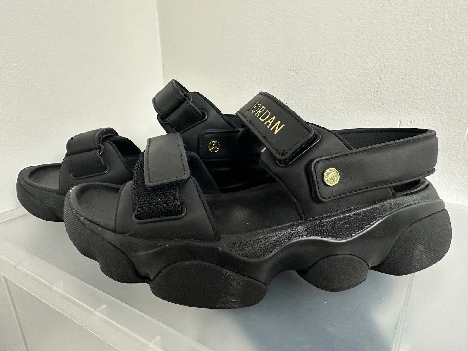 NIKE Jordan Deja sandali donna FN5036 001 nero oro metallizzato taglia 8