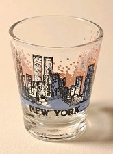Vintage New York Shot Glass City Twin Towers Statue Of Liberty Skyline S18