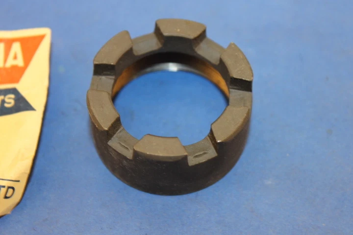 Anillo de tuerca tubo de escape Yamaha YJ1 YJ2 109-14612-02 Foto 2 de 4