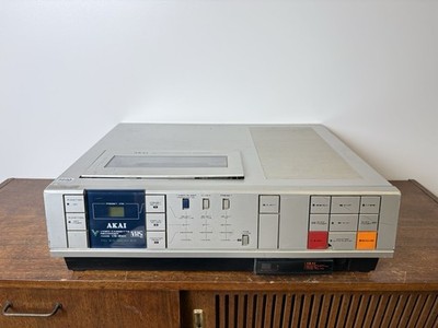 Akai VS-2EO - VHS Videorecorder - Fur Reparatur oder Teile