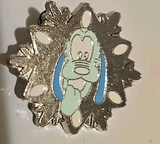 Disney Trading Pin DLR Hotel Hidden Mickey Snowflake Collection - Pluto, Hat Pin