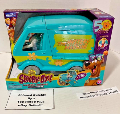 Scooby-Doo 50 Years Mystery Machine Van Playset w/ Fred Action Figure (NEW)