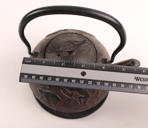 Teavana Year of the Monkey Gusseisen Emaille-gefütterte Teekanne mit Untersetzer - Bild 16 von 18