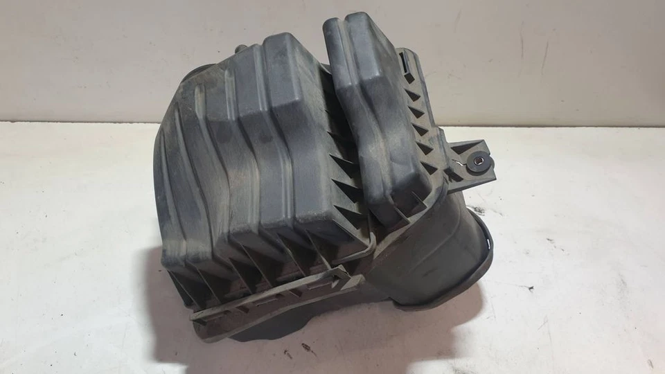 Chrysler Grand Voyager IV 2003 Petrol air filter box 04861356AC LNZ6149 - Image 3 of 4