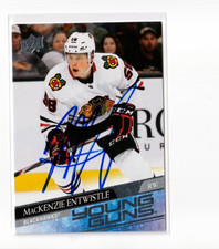 MACKENZIE ENTWISTLE autographed '20/21 CHICAGO BLACKHAWKS Young Guns rookie card. rookie card picture