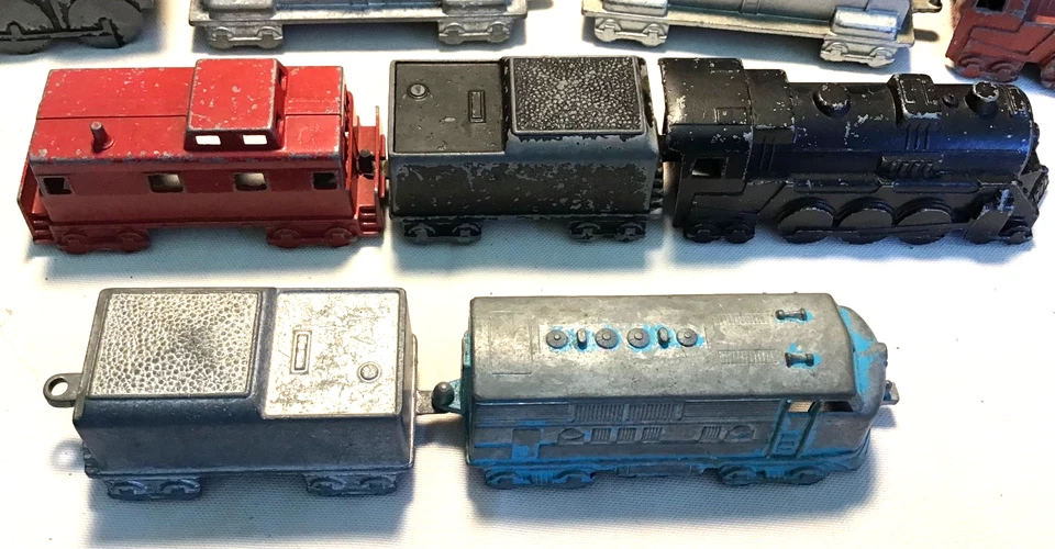 ЛИТАЯ ИГРУШКА MIDGE ЛОТ ИЗ 15 ЛОКОМОТИВОВ И РАЗЛИЧНЫХ - Изображение 2 из 4