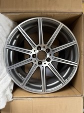 1x Mercedes E Klasse AMG E63 W212 S212 ALUFELGE A2124015102 9,5jx19 ET52
