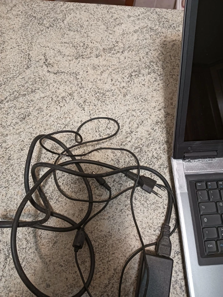 computer portatile asus con Batteria. - Immagine 4 di 4