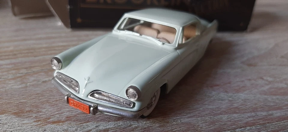 Brooklin Models BRK 32 STUDEBAKER Commander Starliner Coupe 1953 1:43 - Immagine 2 di 4