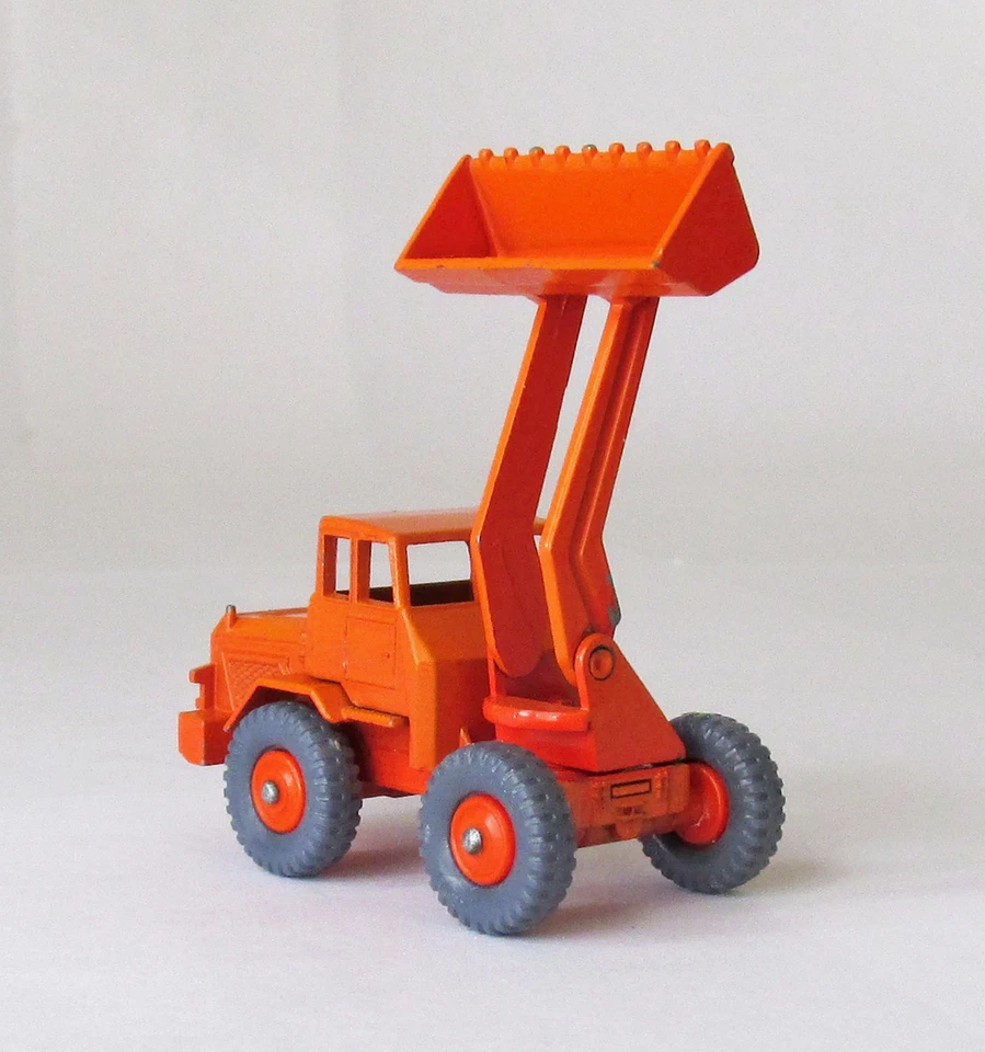 Винтажная лопата для трактора Lesney Matchbox No69 Hatra ОРАНЖЕВАЯ СТУПИЦА СЕРОЕ КОЛЕСО XLNT 1965 - Изображение 2 из 4