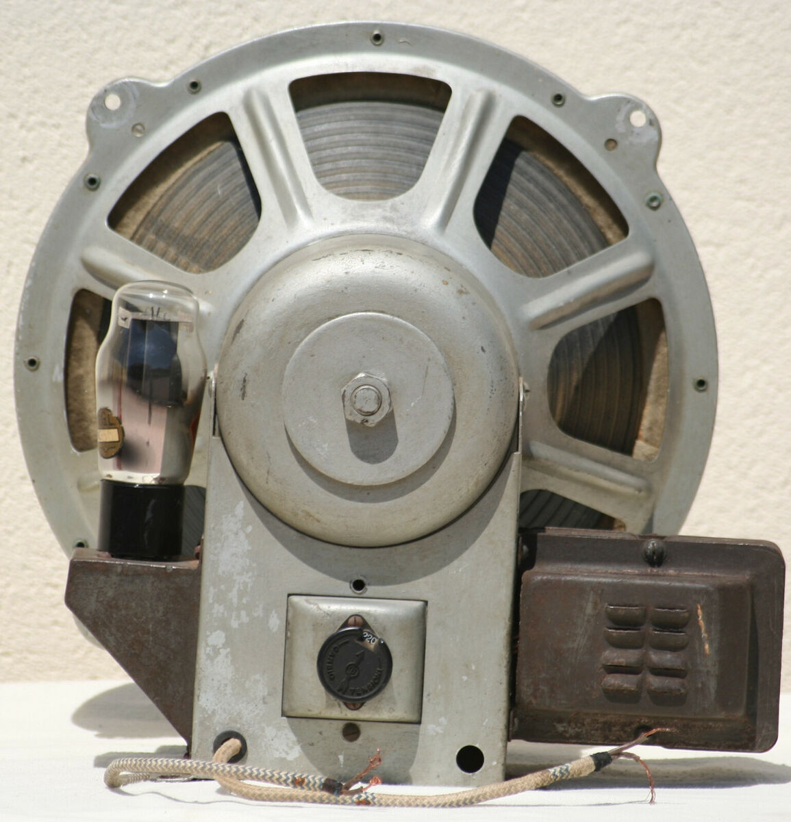 Vintage Loud Speaker Field Coil Full Range Horn Vintage Loud Speaker Field Coil Full Range Horn