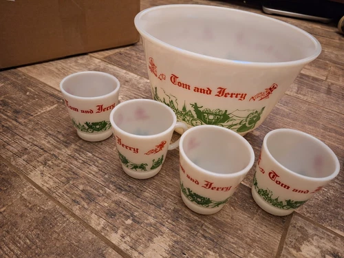 Vintage hazel Atlas Tom and Jerry Punch bowl set 4 Mugs Egg Nog Christmas 