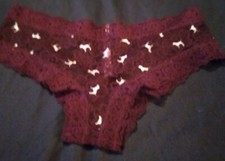 VICTORIA'S SECRET PINK CHEEKSTER PANTIES BURGUNDY WITH DOG LOGO/LACE TRIM NWOT L