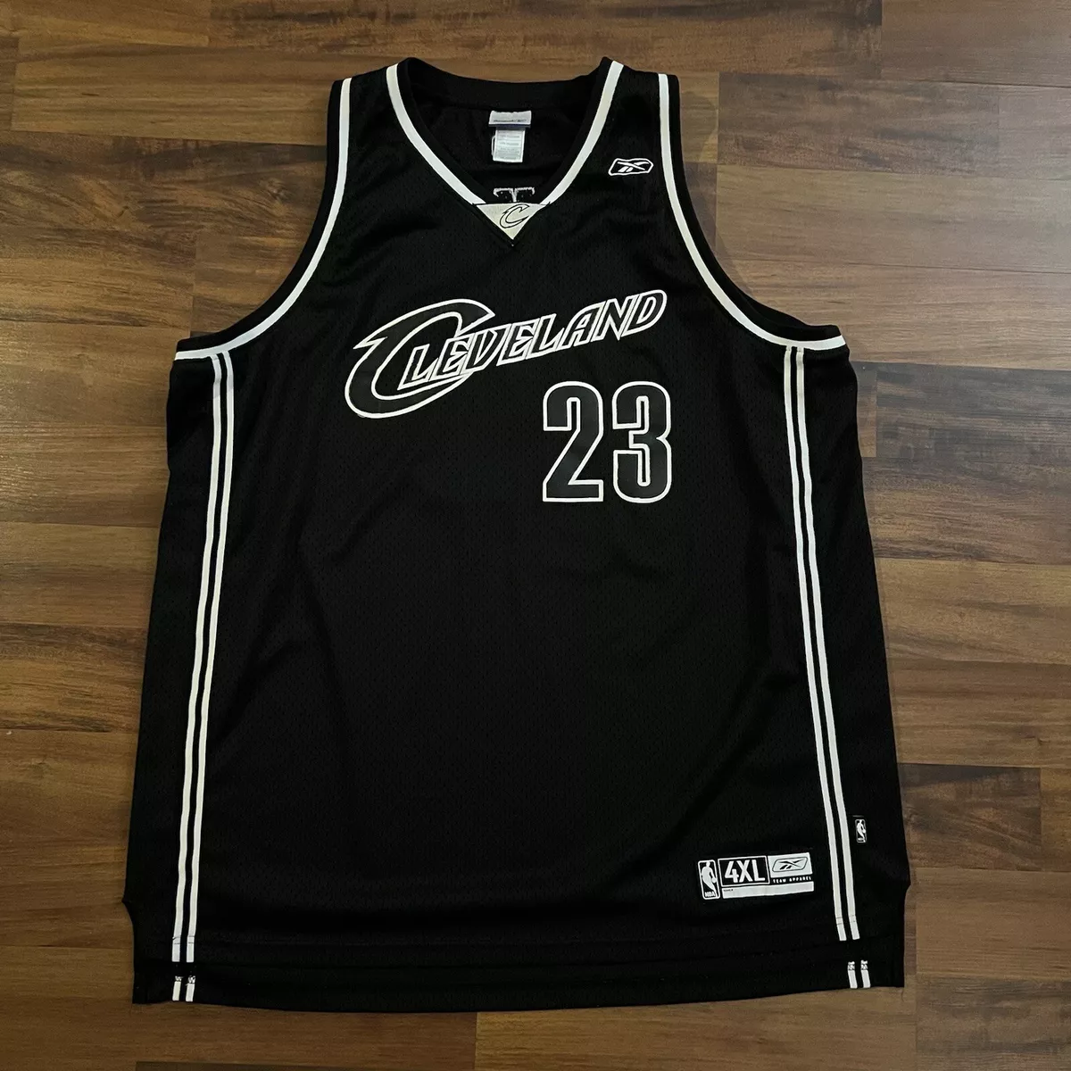 Cleveland Cavaliers LeBron James Black NBA Fan Apparel & Souvenirs