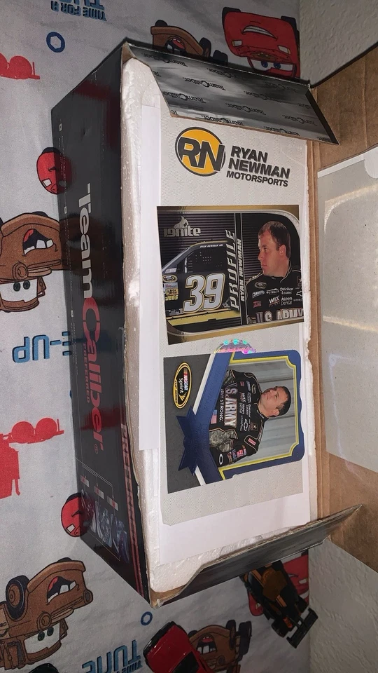 2003 Литая копия Райан Ньюман 1/24 с автографом  - Изображение 4 из 4