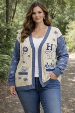 BOXLUNCH HARRY POTTER HOGWARTS Icons Allover Print Cardigan SLATE BLUE/CREAM