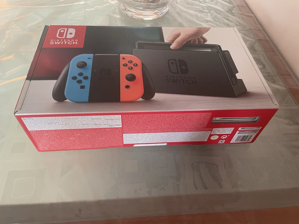 Nintendo Switch, foto 1 di 5
