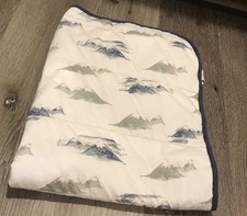 BURT'S BEES Mountains Baby Blanket Reversible Blue Gray White Organic Cotton