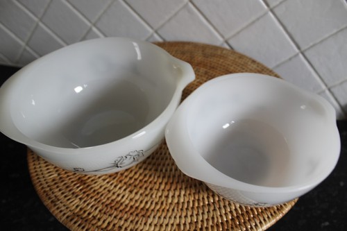 1961 Agee Pyrex Black Rose x 2 Mixing Bowls 6" & 7.5" VGC Australian Vintage - Picture 13 of 15