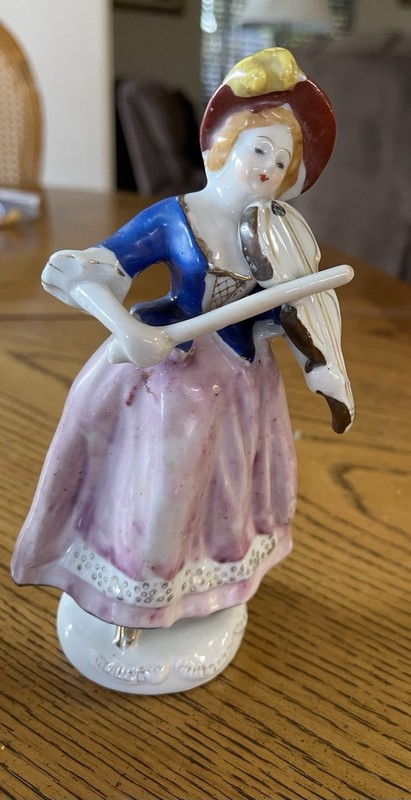 Hand Painted Vintage Porcelain Figure  Of Lady Playing Violin Japan 7”